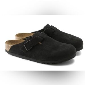 NWOT Birkenstock Boston Black Suede Clogs
Soft Footbed Size Women’s 10